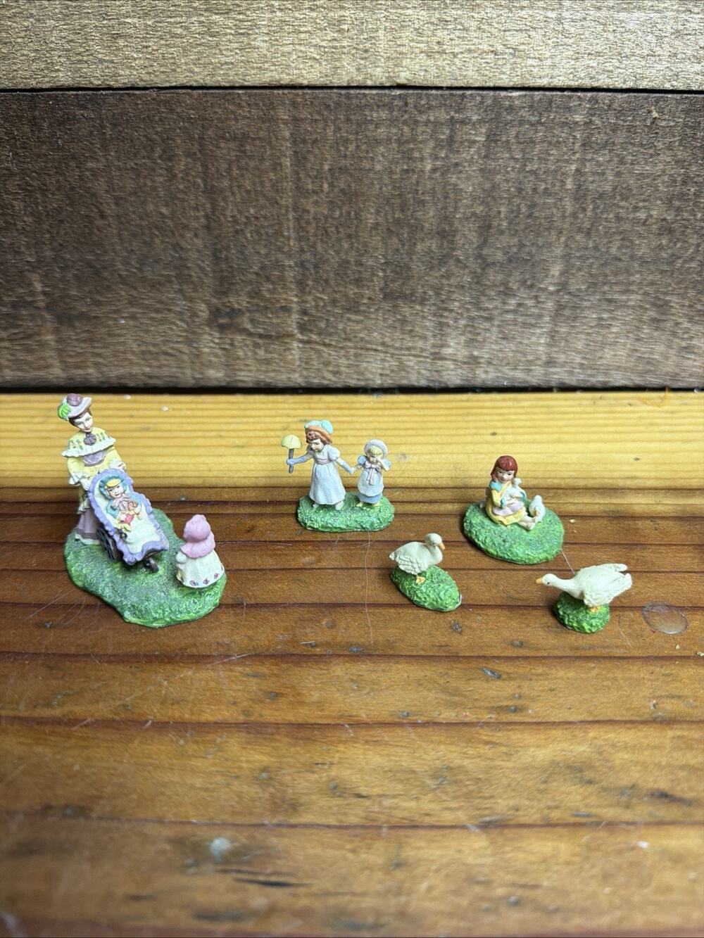 Dept 56 Seasons Bay A Stroll In The Park #53308 Village Retired 1998 Set Of 5